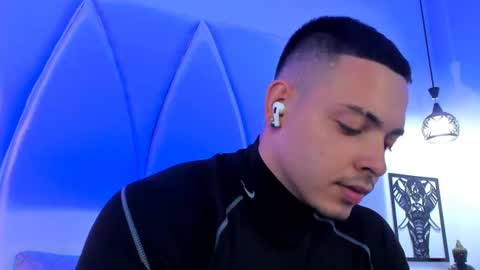 MAX online show from 07.12.26