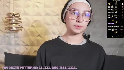 Snapshot of maxx_caprice chatting on 06.01.26 gabby online show from 06.01.26