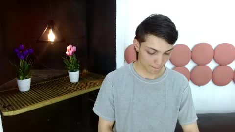 Snapshot of maxxlouis chatting on 05.27.26 MaxxLouis online show from 05.27.26