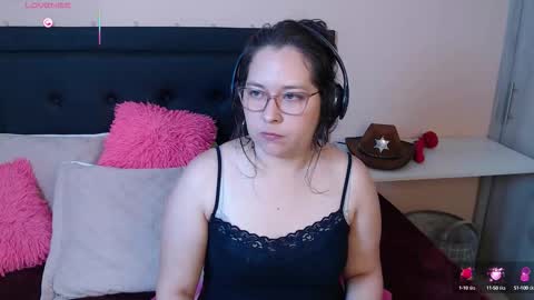 Snapshot of may_bloom chatting on 09.25.25 May online show from 09.25.25