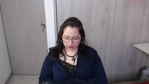 Snapshot of may_bloom chatting on 09.29.25 May online show from 09.29.25