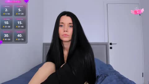 Snapshot of may_xx chatting on 01.27.25 may_xx online show from 01.27.25