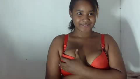 Snapshot of maya275326 chatting on 07.26.26 maya275326 online show from 07.26.26