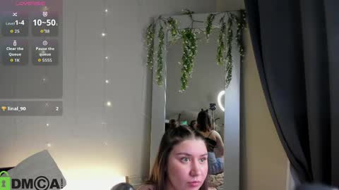 Snapshot of maya_raay chatting on 05.22.26 Maya online show from 05.22.26
