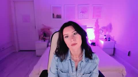 Maya  Follow me online show from 10.24.25