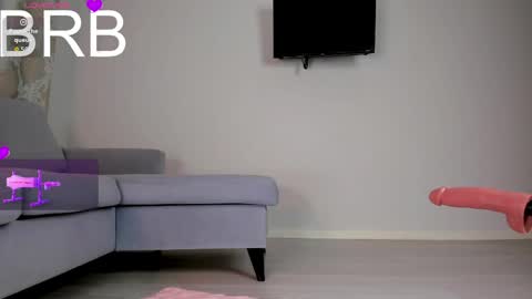 Mia online show from 04.02.26