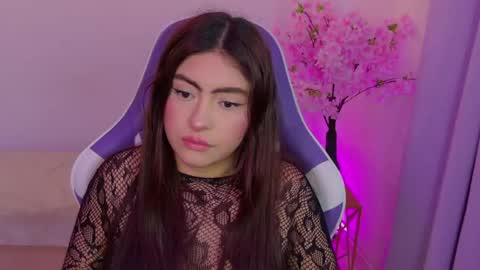 Maya Vexx online show from 06.04.26