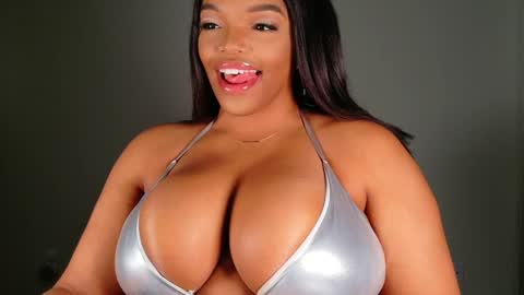 MayBabi online show from 02.12.25