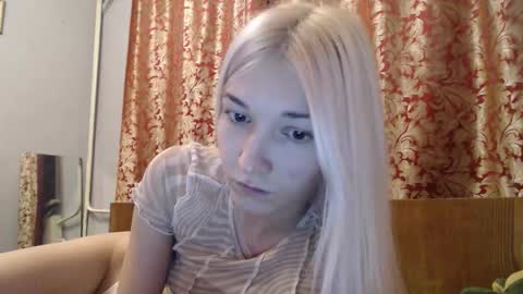 maybe_doll online show from 11.12.25