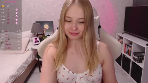 Snapshot of maybebabyx chatting on 12.04.24 maybebabyx online show from 12.04.24