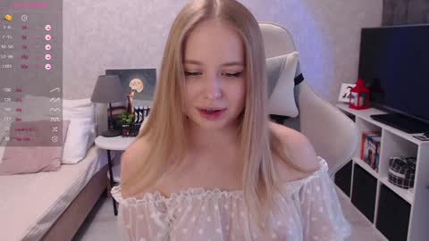 Snapshot of maybebabyx chatting on 12.23.24 maybebabyx online show from 12.23.24