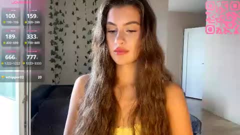 Snapshot of maybelletine chatting on 07.24.26 Sophie online show from 07.24.26