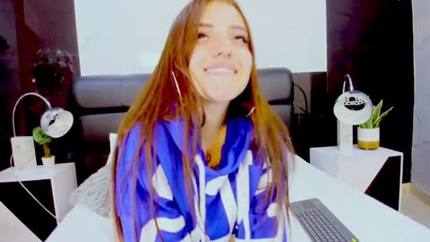 Maylin online show from 01.26.25