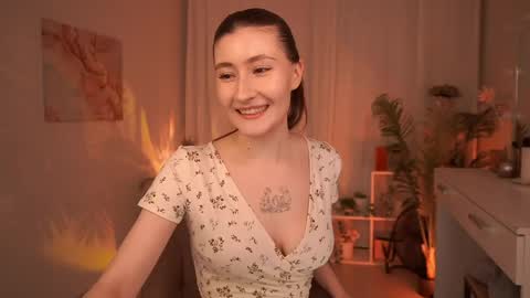 Snapshot of mayshawty chatting on 04.19.26 May online show from 04.19.26