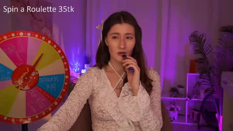 Snapshot of mayshawty chatting on 04.23.26 May online show from 04.23.26