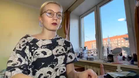 Snapshot of mayspagnolia chatting on 03.16.26 olivia online show from 03.16.26