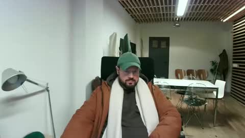 Snapshot of maythe4bwu chatting on 12.26.24 maythe4bwu online show from 12.26.24