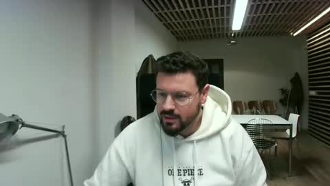 Snapshot of maythe4bwu chatting on 12.30.24 maythe4bwu online show from 12.30.24