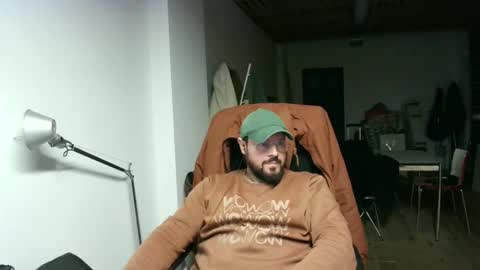 Snapshot of maythe4bwu chatting on 01.21.25 maythe4bwu online show from 01.21.25