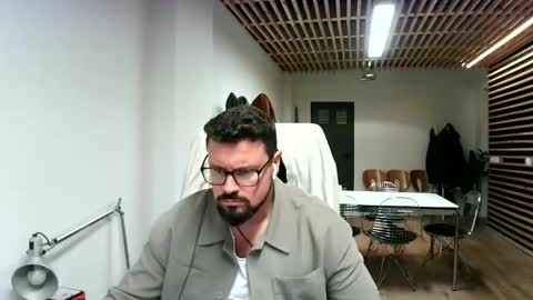 Snapshot of maythe4bwu chatting on 10.12.25 maythe4bwu online show from 10.12.25