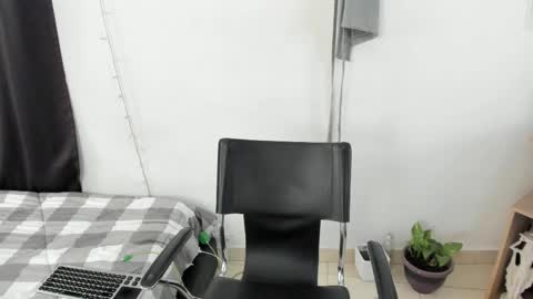 mazikeen_18 online show from 03.01.25