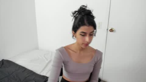 mazikeen_18 online show from 11.27.25