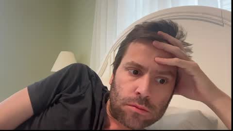 Snapshot of mbnc chatting on 04.04.26 lol online show from 04.04.26