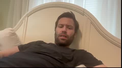 Snapshot of mbnc chatting on 04.05.26 lol online show from 04.05.26