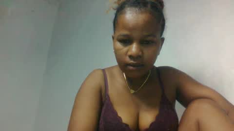 Snapshot of mbotyelizia chatting on 03.08.26 mbotyelizia online show from 03.08.26