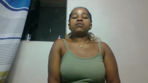 Snapshot of mbotyelizia chatting on 03.10.26 mbotyelizia online show from 03.10.26