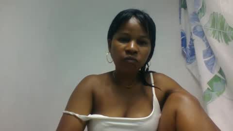 Snapshot of mbotyelizia chatting on 03.15.26 mbotyelizia online show from 03.15.26