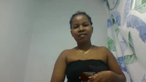 Snapshot of mbotyelizia chatting on 03.21.26 mbotyelizia online show from 03.21.26