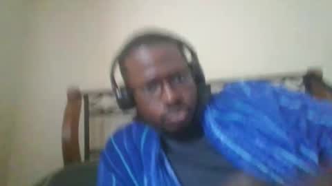 Snapshot of mbsupreme chatting on 10.19.25 Mark online show from 10.19.25