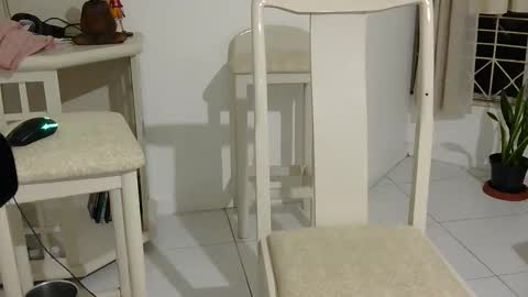 Snapshot of mdbisc chatting on 12.21.25 mdbisc online show from 12.21.25