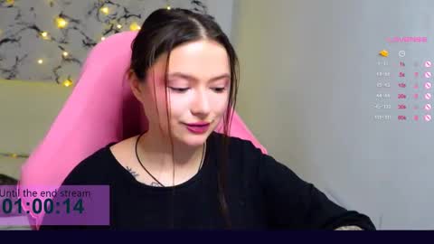 Snapshot of me_hanna chatting on 03.08.25 Hanna online show from 03.08.25