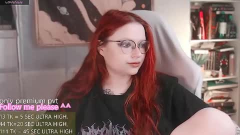 Snapshot of me_hanna chatting on 05.01.26 Hanna online show from 05.01.26
