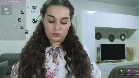 Snapshot of me_lissa_sun chatting on 12.12.24 Melissa online show from 12.12.24