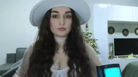 Snapshot of me_lissa_sun chatting on 12.25.24 Melissa online show from 12.25.24