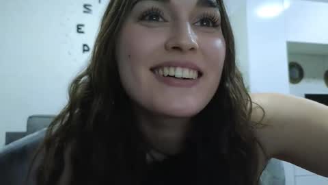 Snapshot of me_lissa_sun chatting on 01.11.25 Melissa online show from 01.11.25