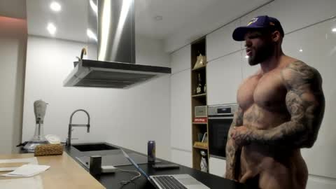 Snapshot of mealphamale chatting on 06.01.26 Alpha Male online show from 06.01.26