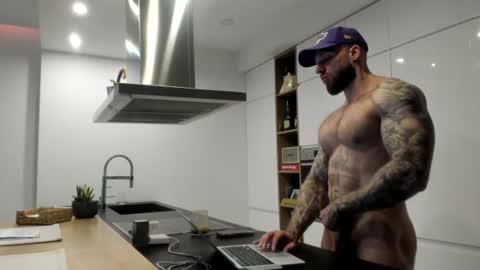 Snapshot of mealphamale chatting on 07.25.26 Alpha Male online show from 07.25.26