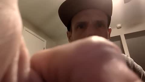 Snapshot of meanfinger chatting on 02.20.26 Jizzy online show from 02.20.26