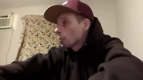 Snapshot of meanfinger chatting on 02.27.26 Jizzy online show from 02.27.26