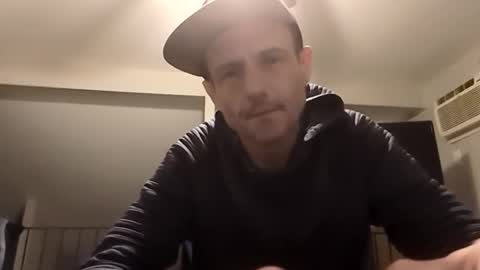 Snapshot of meanfinger chatting on 02.28.26 Jizzy online show from 02.28.26