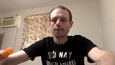 Snapshot of meanfinger chatting on 03.09.26 Jizzy online show from 03.09.26