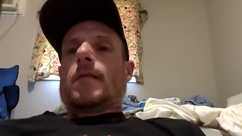 Snapshot of meanfinger chatting on 05.27.26 Jizzy online show from 05.27.26