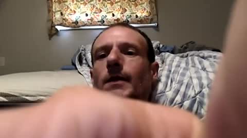Snapshot of meanfinger chatting on 06.23.26 Jizzy online show from 06.23.26