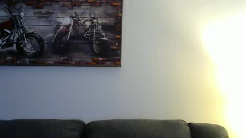 me at home online show from 01.15.25