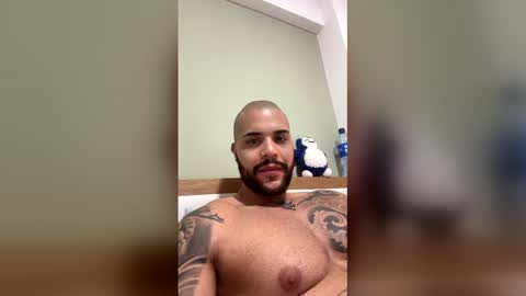 Snapshot of medellindrak chatting on 12.23.25 filippoae online show from 12.23.25