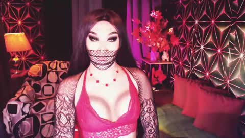 THE QUEEN ALPHA   Queen Medusa Prey online show from 03.04.25